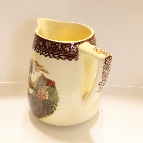 Royal Staffordshire Pottery Jenny Lind Creamer Made In England - Picture 2 of 8